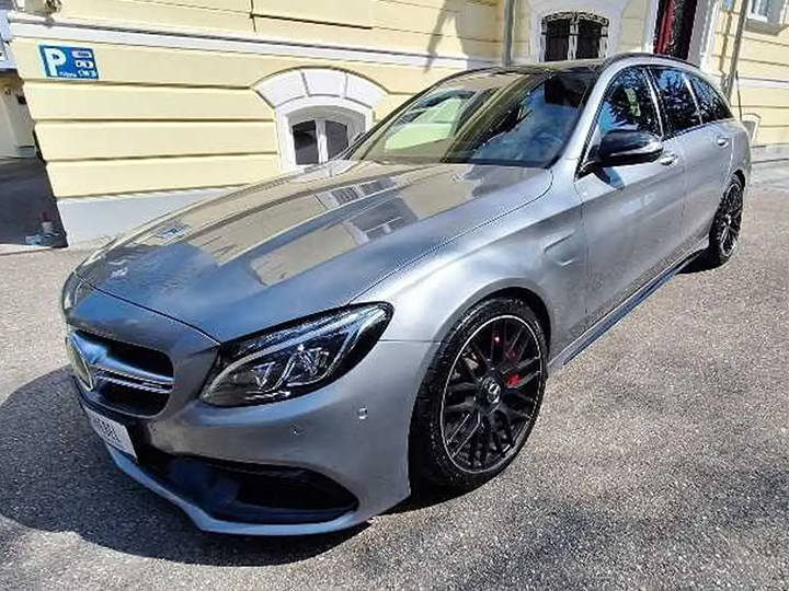 MB C63 AMG